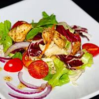 Sałatka z kurczakiem,miodem i musztardą