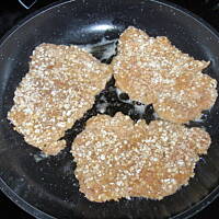 Kotlety schabowe w panierce z płatków owsianych