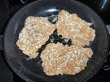 Fot. anekbu, Kotlety schabowe w panierce z płatków owsianych