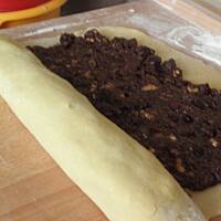 Makowiec z wiśniami.