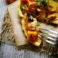 Tartaletki z kurczakiem, pomidorkami i oliwkami