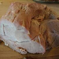 Gotowana szynka świąteczna