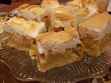 Fot. krysiaczek53, kruche ciasto z jabłkami i beza