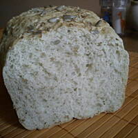 Chleb tostowy z otrębami i słonecznikiem