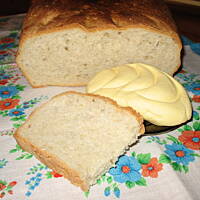 Chleb wyrabiany na stolnicy