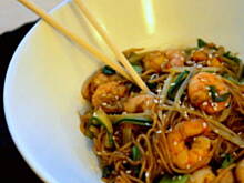 Fot. kasia_sach, Stir-fry z krewetkami, warzywami i makaronem noodle