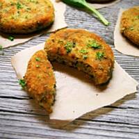 Placuszki ziemniaczano rybne ze szpinakiem