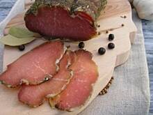 Fot. olusia23, Domowe wędliny. Schab suszony z ziołami i czosnkiem