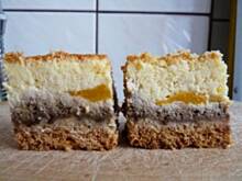 Fot. Anna Z, Sernik orzechowy z brzoskwiniami