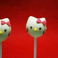 Różane cake pops Hello Kitty