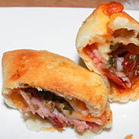 mini calzone