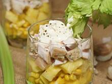 Fot. aczp, Słoneczna sałatka z kurczakiem