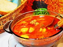 Fot. makusia, Gulasz z udźca z marynatami