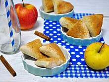 Fot. MIENTA, Pieczone pączki z jabłkami