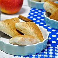 Pieczone pączki z jabłkami