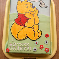 Tort brzoskwiniowy z Kubusiem Puchatkiem