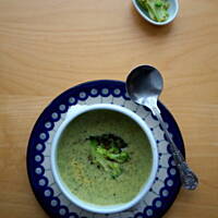 Zupa krem z brokułów z serem stilton