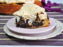 Fot. MIENTA, Makowiec z bezą