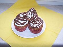 Fot. SYLWIASZYMON, PRZEPIS NA MUFINKI Z PIANKOWYMI  KAPELUSIKAMI