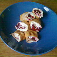 Naleśniki z twarogiem i marmoladą