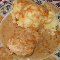 Filety z kurczaka w sosie śmietanowo-marchewkowym