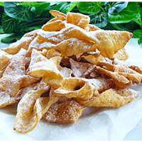 Karnawałowe Faworki / Chrust z cukrem pudrem