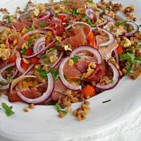 Sałatka z kaszy gryczanej z dressingiem miodowo-pomarańczowym