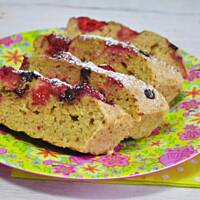 Szybkie ciasto z truskawkami i czekoladą