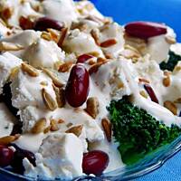 Sałatka brokułowa z fasolą