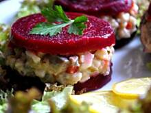 Fot. Magoldie, Tatar ze śledzia na marynowanych burakach