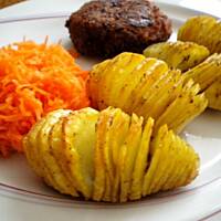 Pieczone ziemniaki Hasselback