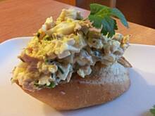 Fot. aggusia35, Rodzinne śniadanie -Sałatka z tuńczyka i kolendrą