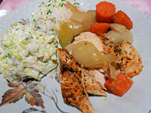 Fot. Mama - Różyczki, Potrawy dietetyczne - Pierś pieczona w ziołach z warzywami