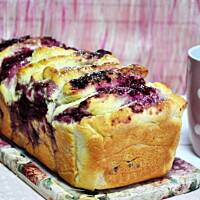 Odrywany chlebek malinowo-kokosowy