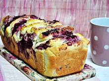 Fot. MIENTA, Odrywany chlebek malinowo-kokosowy