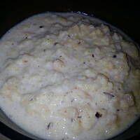 Kasza jaglana z pieczonym jabłkiem i orzechami laskowymi