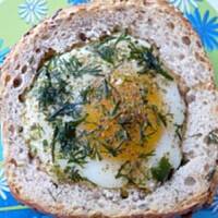 Jajko sadzone w bułce