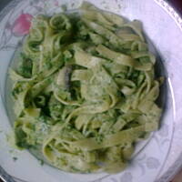 Pappardelle w sosie śmietanowo-szpinakowo-pieczarkowym