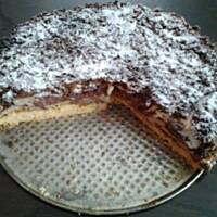 Kruche ciasto z bananami, czekoladowym budyniem i pianą z białek