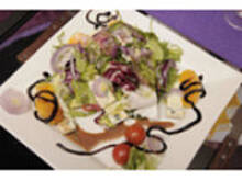 Fot. paolineczka, Mix sałat z gorgonzolą i salami