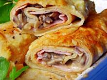 Fot. Mloda, Zapiekane naleśniki z szynką i pieczarkami