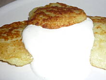 Fot. jacqueline, Placki ziemniaczane z sosem czosnkowym