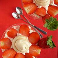 Eton mess z truskawkami