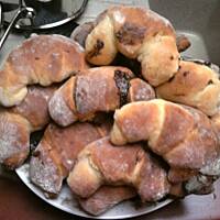 rogale maślane z czekoladą  24 sztuki