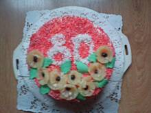 Fot. Dzina, owocowy  tort  z  bitej  śmietany