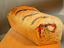 Fot. je7mima, Gotowe kanapki ukryte w bochenku chleba