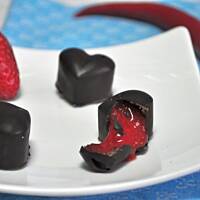 Czekoladki z chili i truskawkami