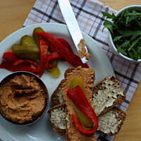 Pomidorowa pasta z tuńczyka