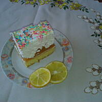 Szarlotka ze śmietaną