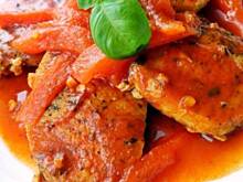 Fot. Mloda, Schab w sosie pomidorowym z papryką